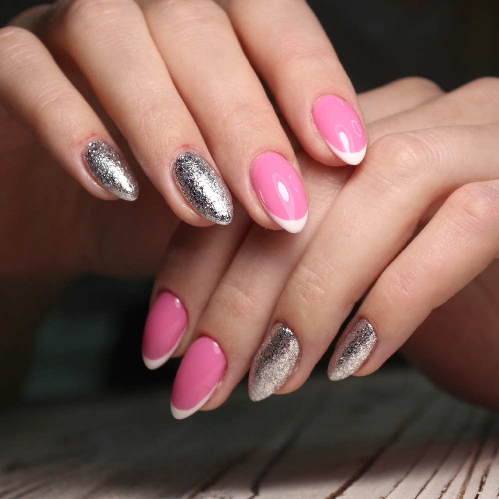 Envy Nails logo